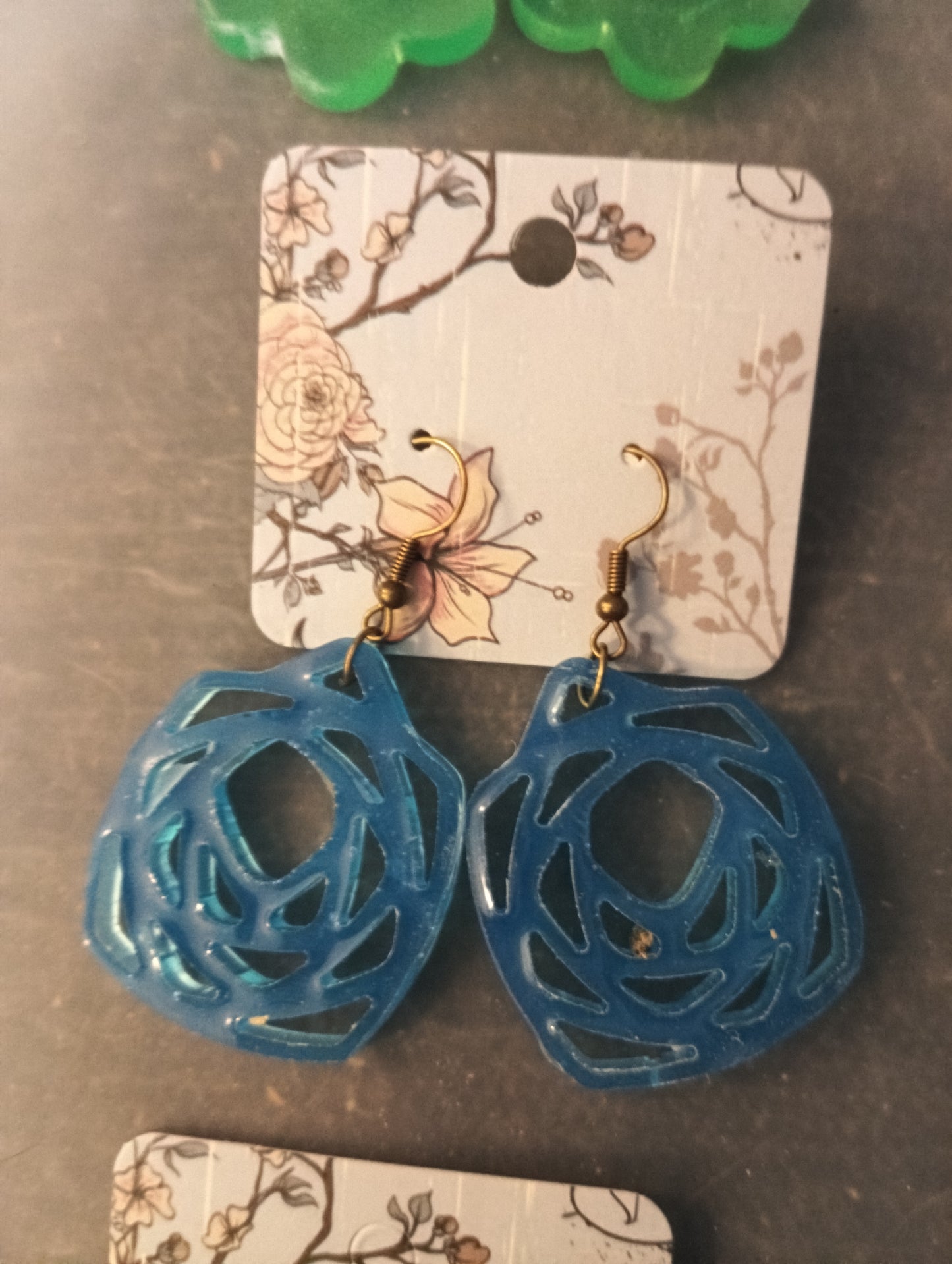 Boucle d'oreille design - Krearesine 